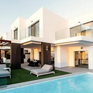 https://villa-allure.tenerifehoteles.net